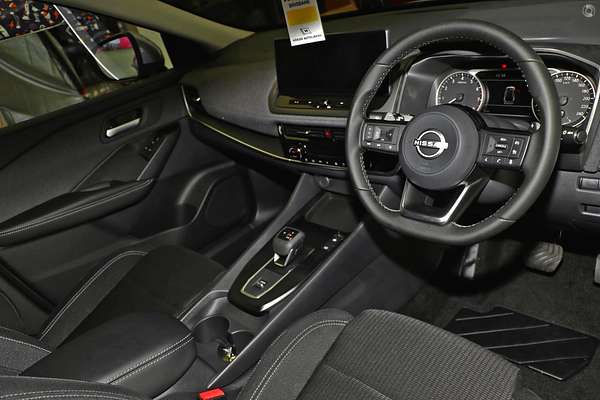 2025 Nissan QASHQAI ST J12