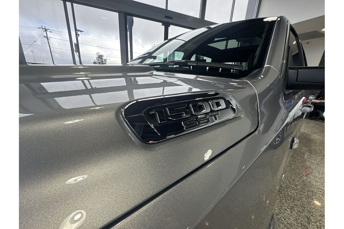 2025 RAM 1500 Laramie Sport Hurricane SO RamBox DT 4X4 SWB