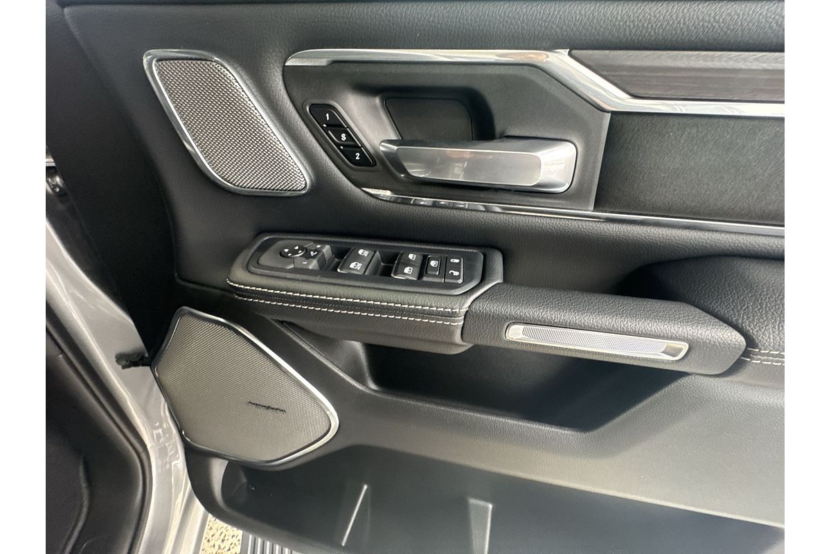 2025 RAM 1500 Laramie Sport Hurricane SO RamBox DT 4X4 SWB