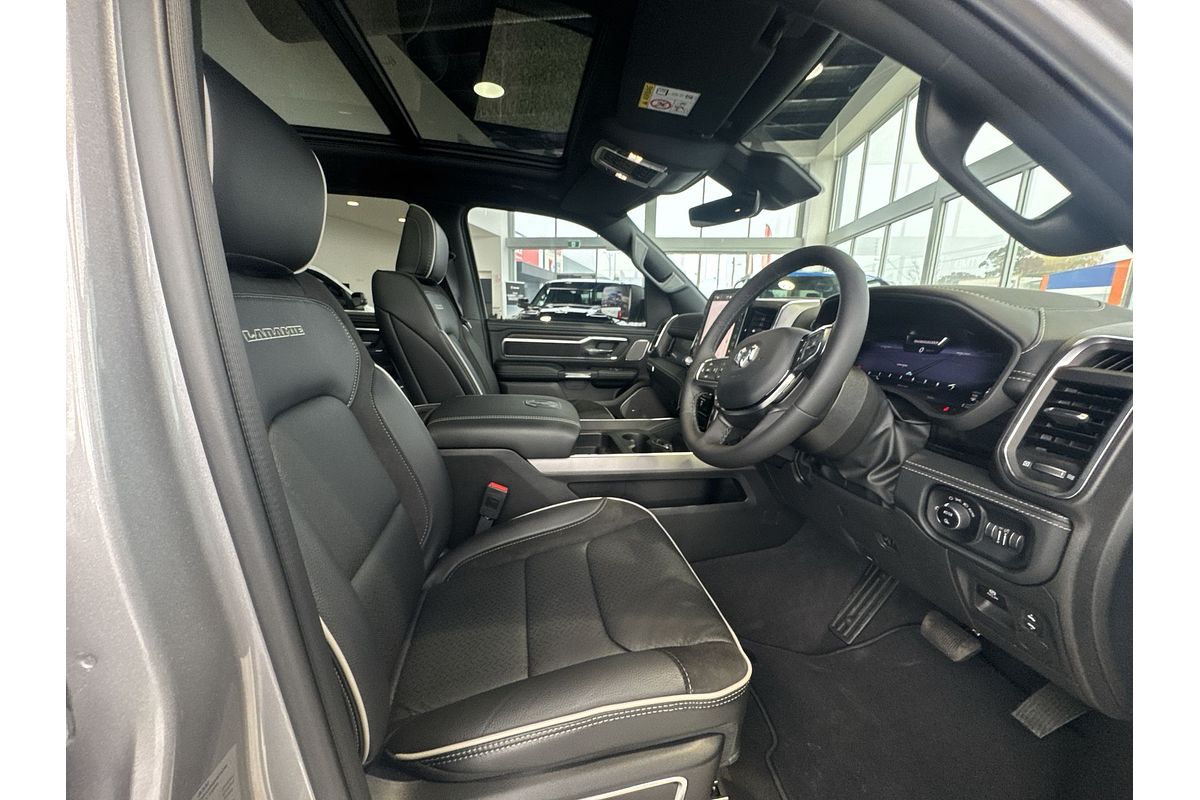 2025 RAM 1500 Laramie Sport Hurricane SO RamBox DT 4X4 SWB