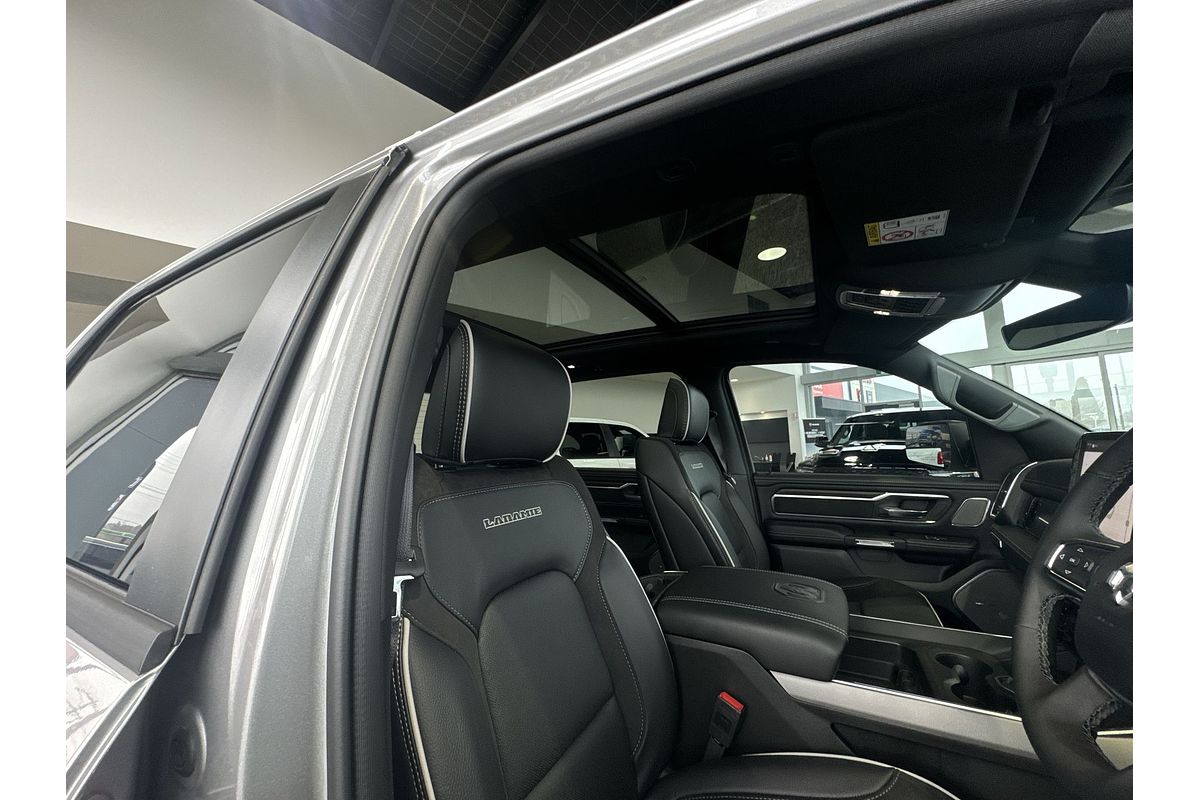 2025 RAM 1500 Laramie Sport Hurricane SO RamBox DT 4X4 SWB