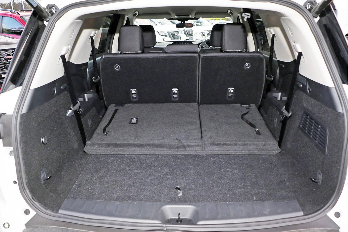 2024 Nissan Pathfinder ST-L R53