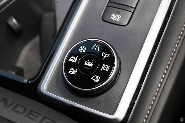 2024 Nissan Pathfinder ST-L R53