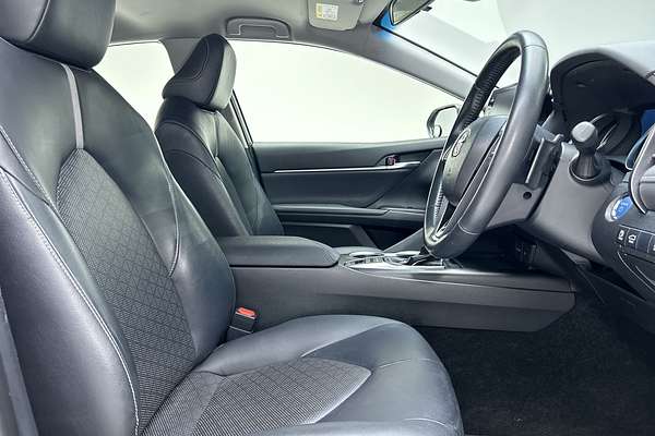 2021 Toyota Camry SX AXVH70R