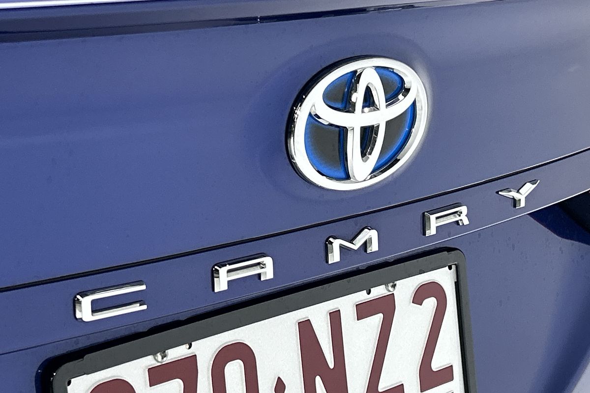 2021 Toyota Camry SX AXVH70R