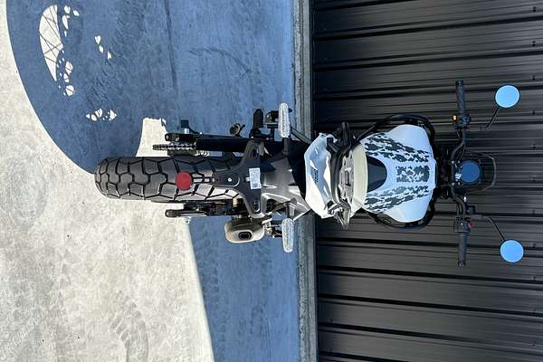 2025 Royal Enfield Himalayan 452 - Tubeless