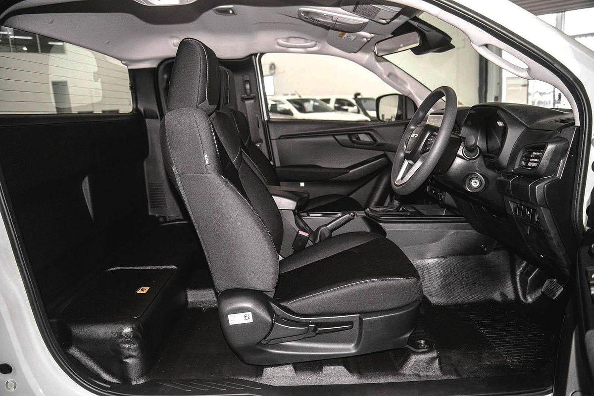 2025 Isuzu D-MAX SX 4X4