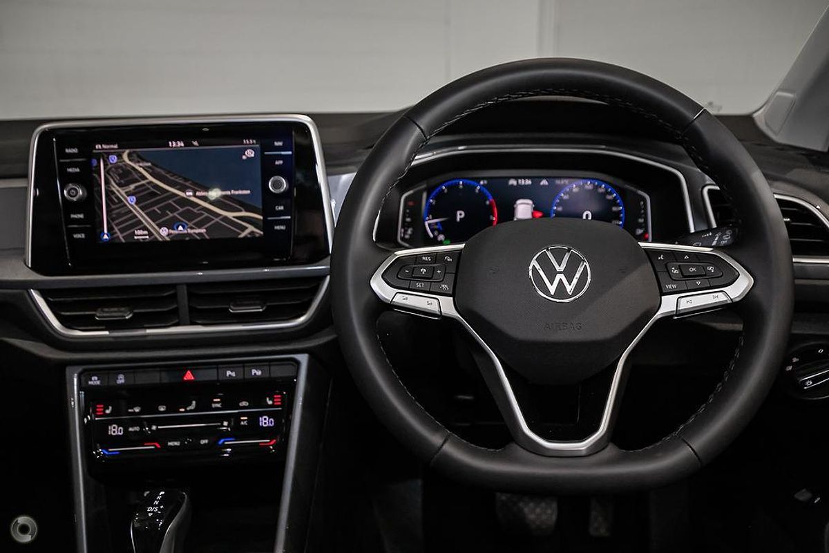 2025 Volkswagen T-Roc 110TSI Style D11