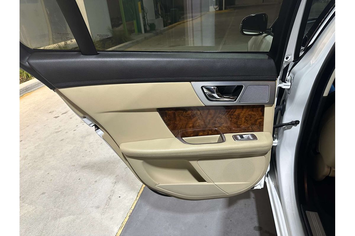 2014 Jaguar XF Luxury X250