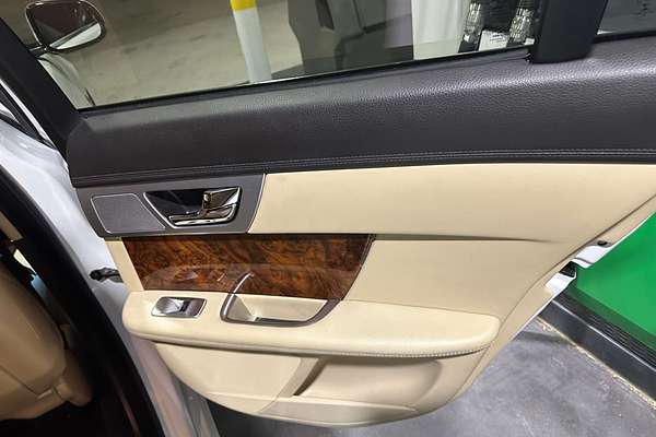 2014 Jaguar XF Luxury X250