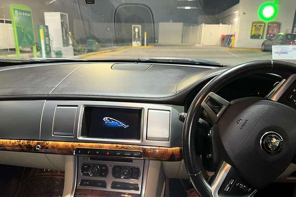 2014 Jaguar XF Luxury X250