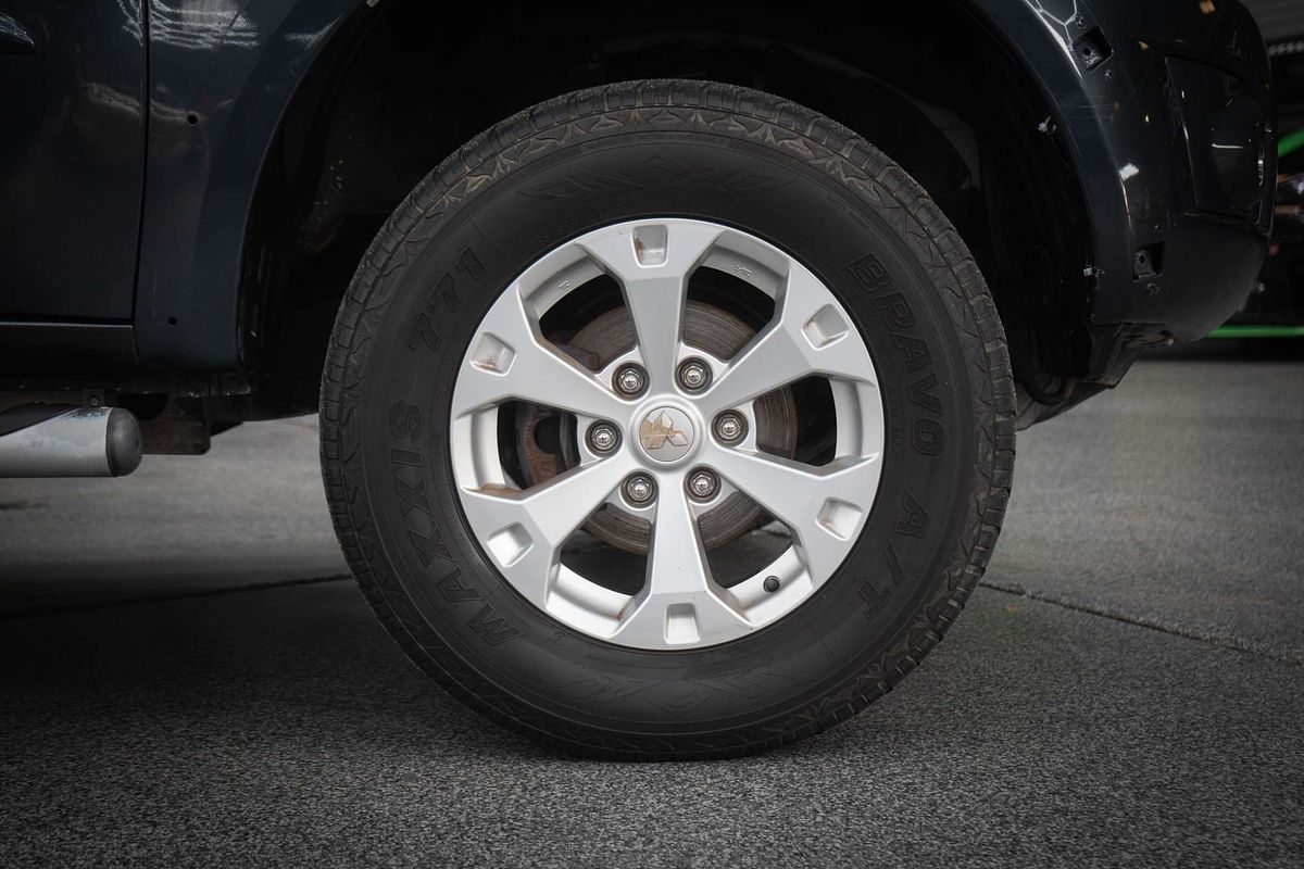 2014 Mitsubishi Triton GLX-R MN 4X4