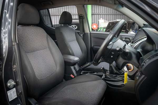 2014 Mitsubishi Triton GLX-R MN 4X4