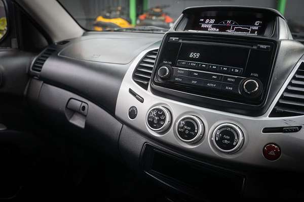 2014 Mitsubishi Triton GLX-R MN 4X4