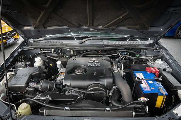 2014 Mitsubishi Triton GLX-R MN 4X4