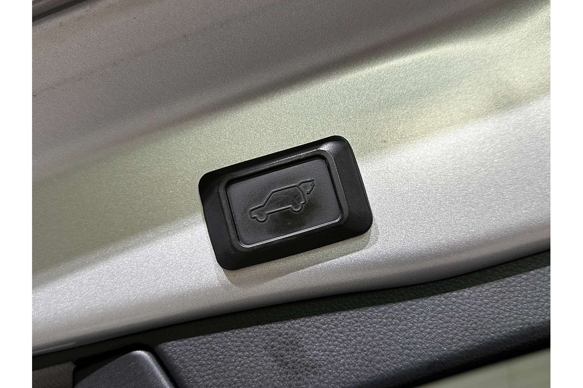 2020 Toyota RAV4 Cruiser AXAH52R
