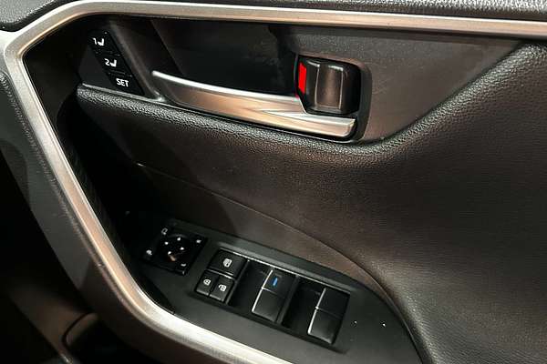 2020 Toyota RAV4 Cruiser AXAH52R