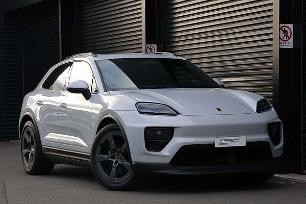 2024 Porsche Macan 4 XAB