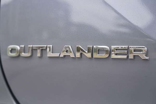 2025 Mitsubishi Outlander Exceed ZM