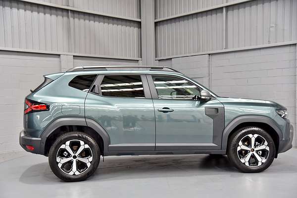 2025 Renault Duster Techno X1311