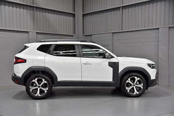 2025 Renault Duster Techno X1311
