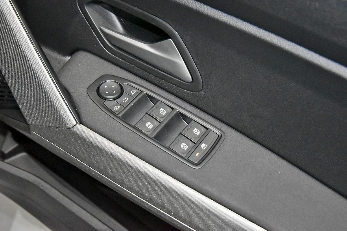 2025 Renault Duster Techno X1311