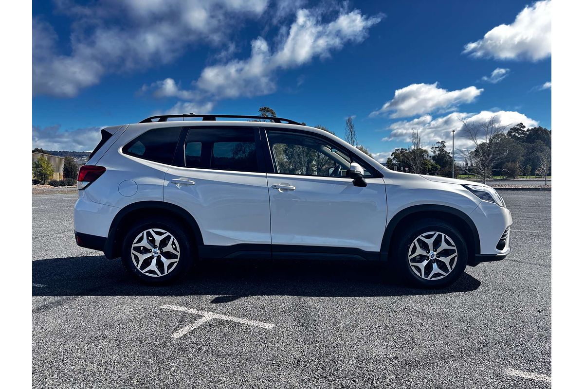 2023 Subaru Forester 2.5i S5