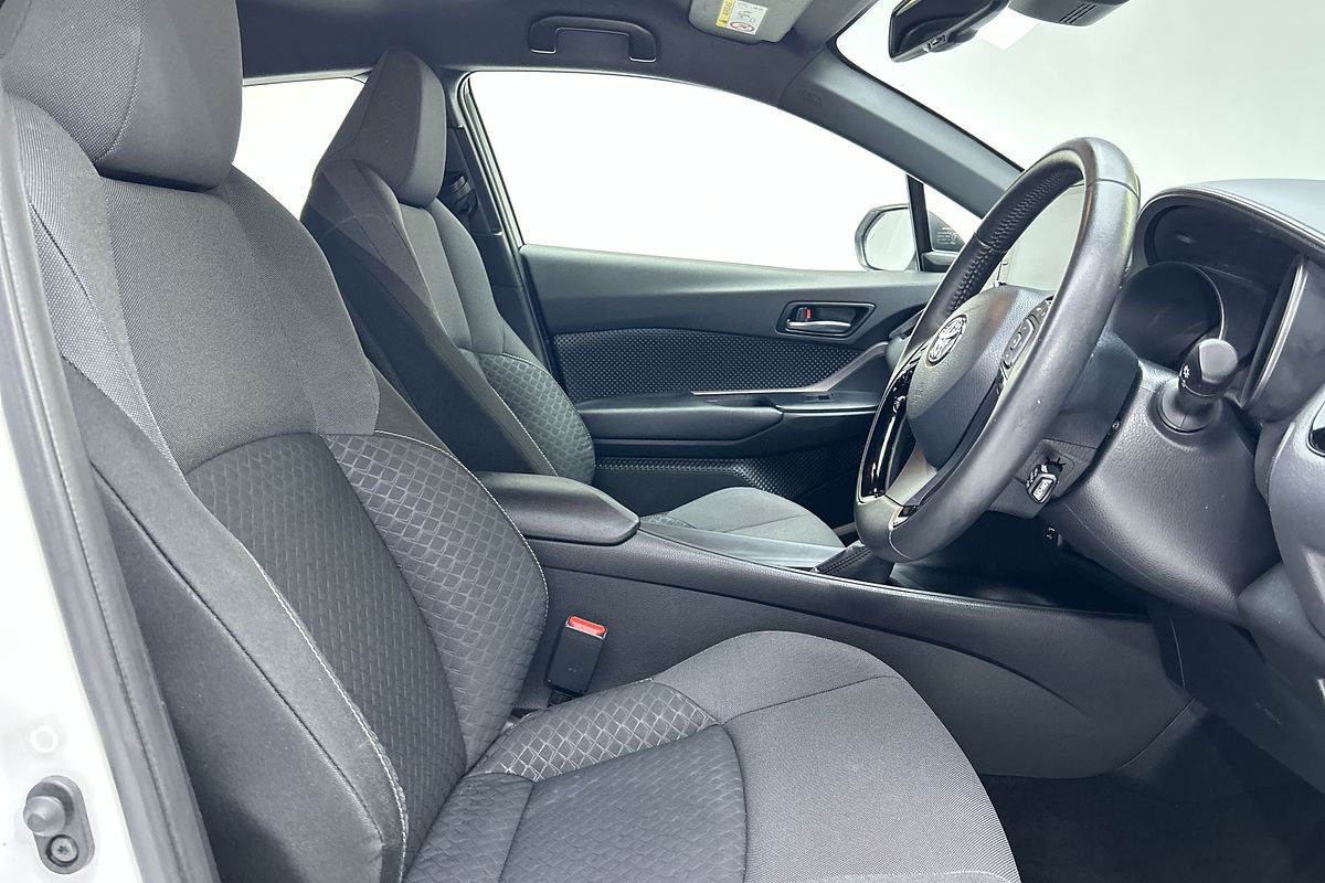 2023 Toyota C-HR GXL NGX10R