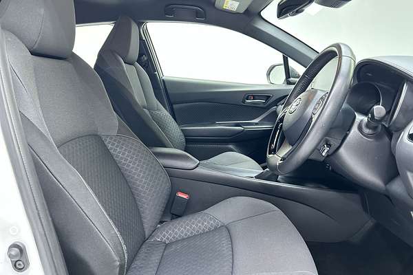 2023 Toyota C-HR GXL NGX10R