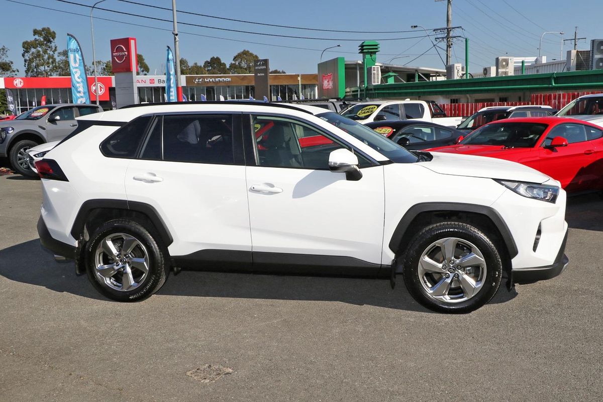 2021 Toyota RAV4 GXL MXAA52R