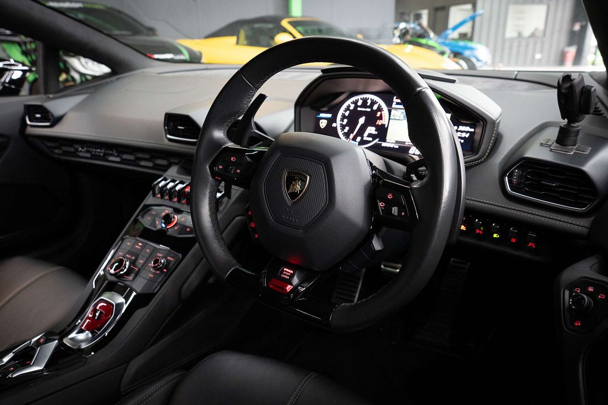 2017 Lamborghini Huracan LP610-4 724