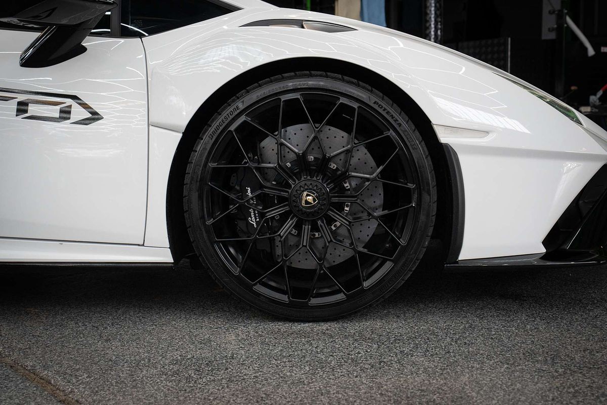 2022 Lamborghini Huracan STO 724