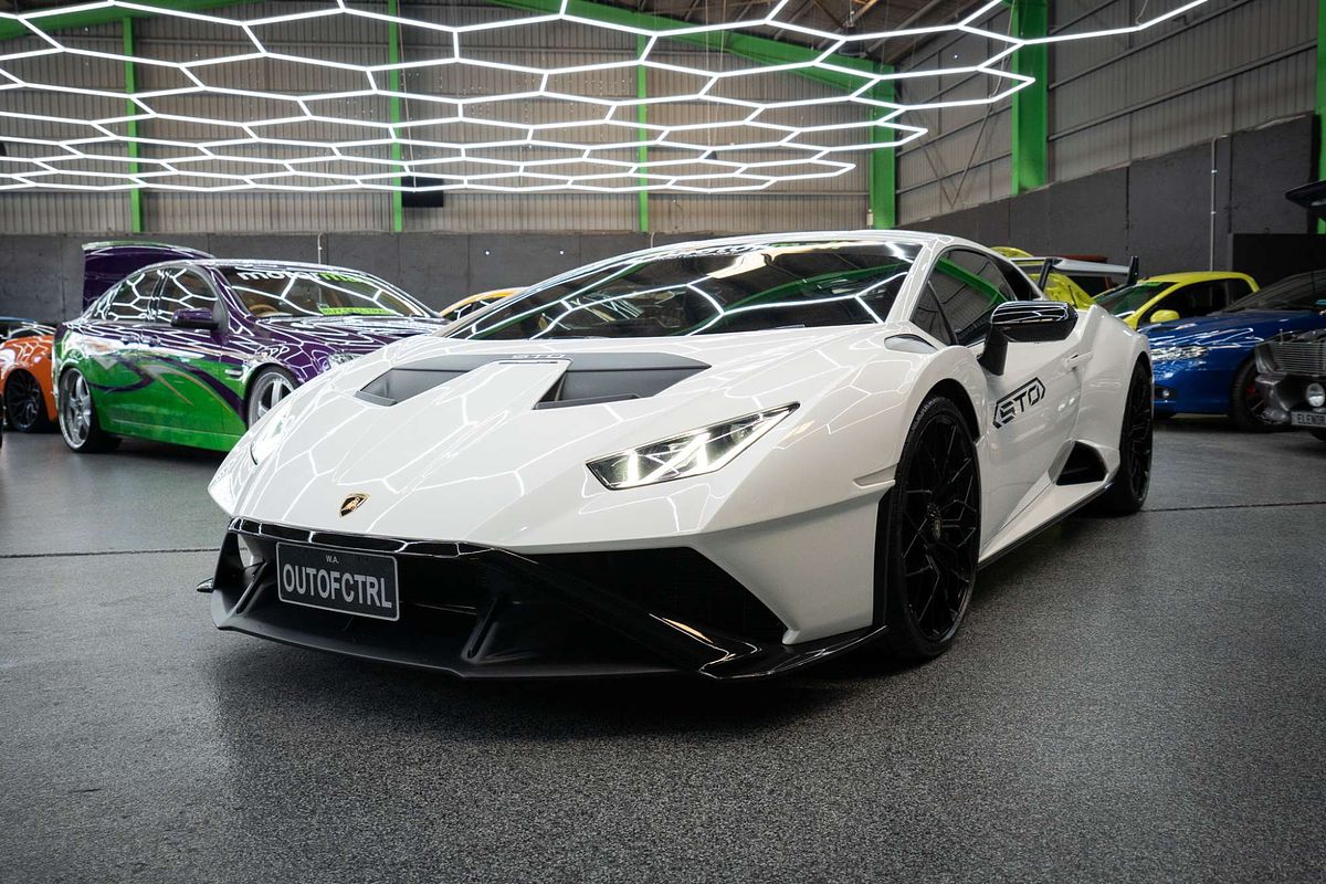 2022 Lamborghini Huracan STO 724