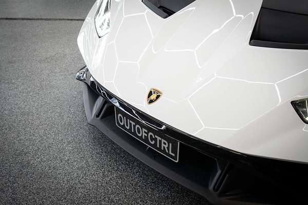 2022 Lamborghini Huracan STO 724