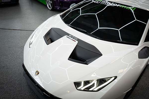 2022 Lamborghini Huracan STO 724