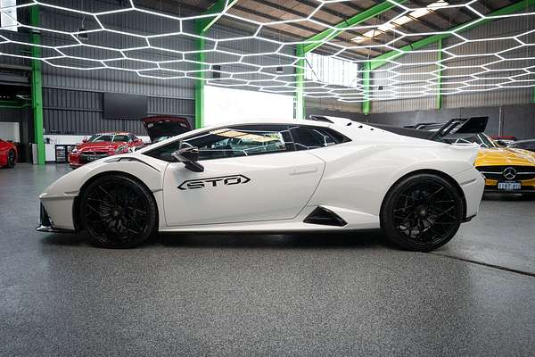 2022 Lamborghini Huracan STO 724