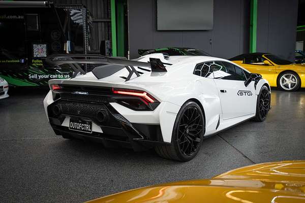 2022 Lamborghini Huracan STO 724