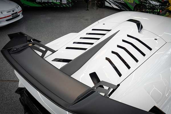 2022 Lamborghini Huracan STO 724