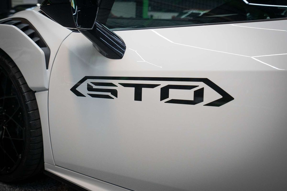 2022 Lamborghini Huracan STO 724