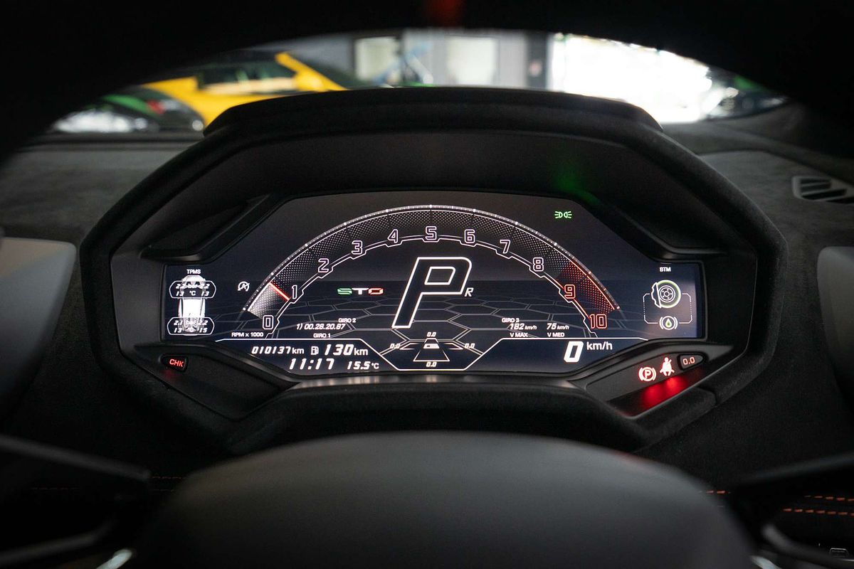 2022 Lamborghini Huracan STO 724