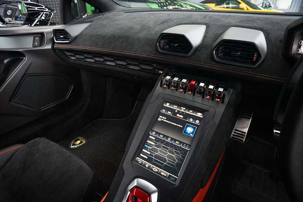 2022 Lamborghini Huracan STO 724