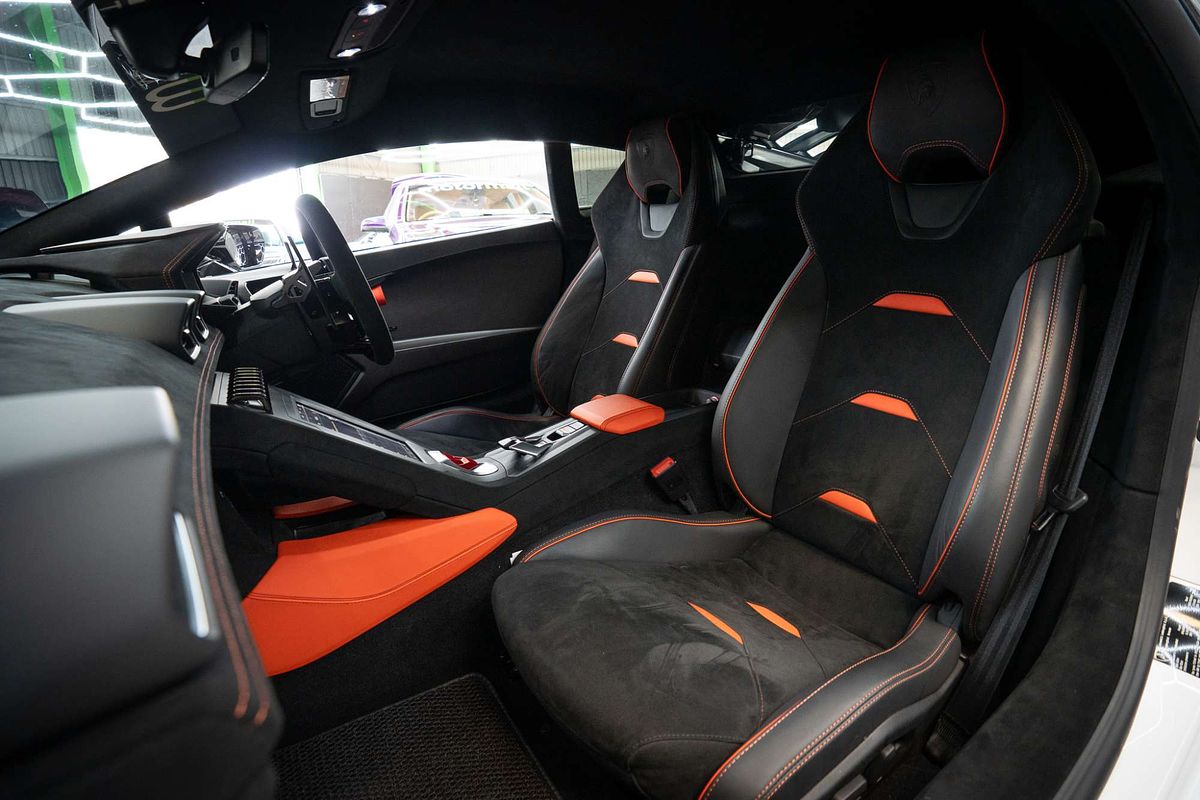 2022 Lamborghini Huracan STO 724