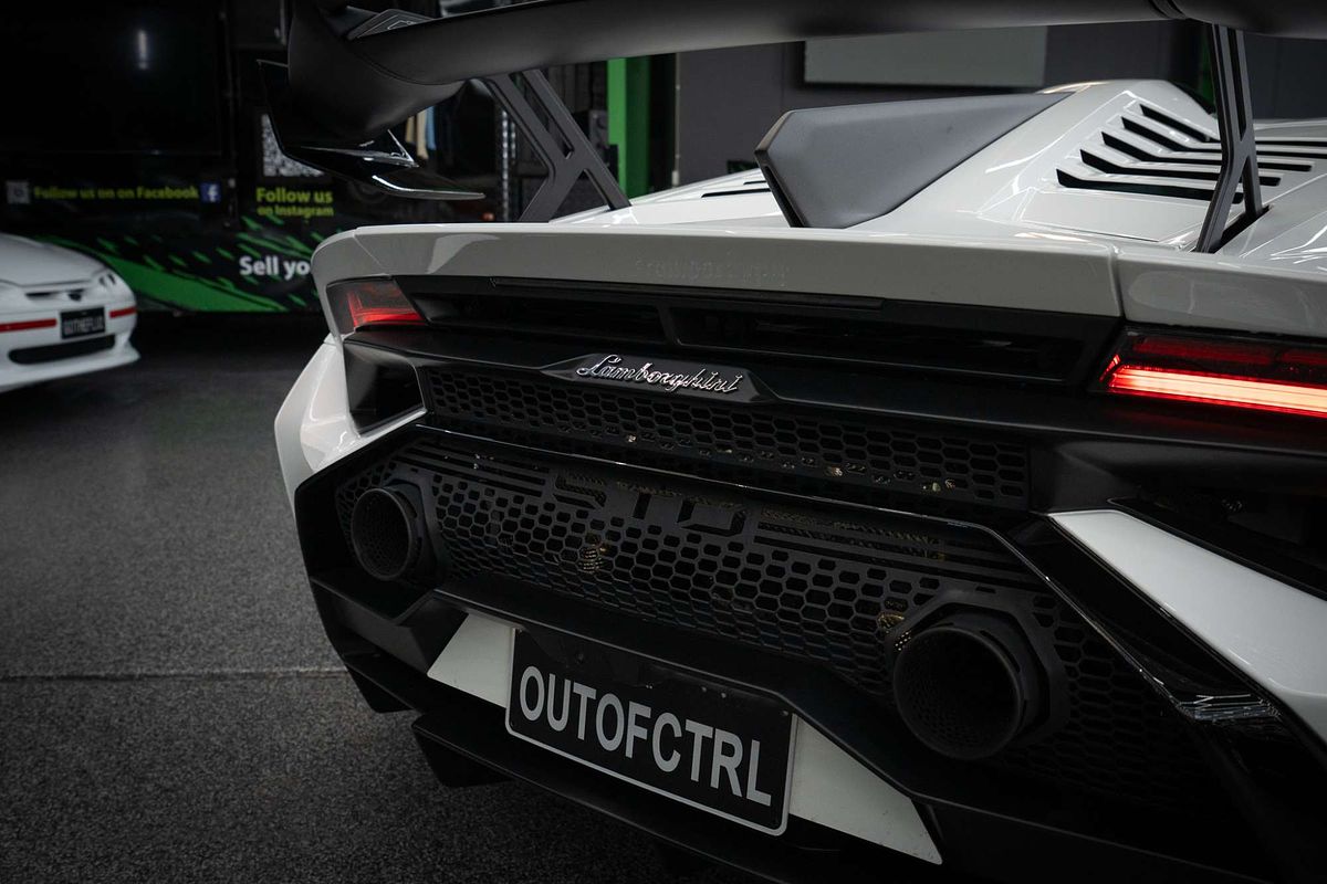 2022 Lamborghini Huracan STO 724