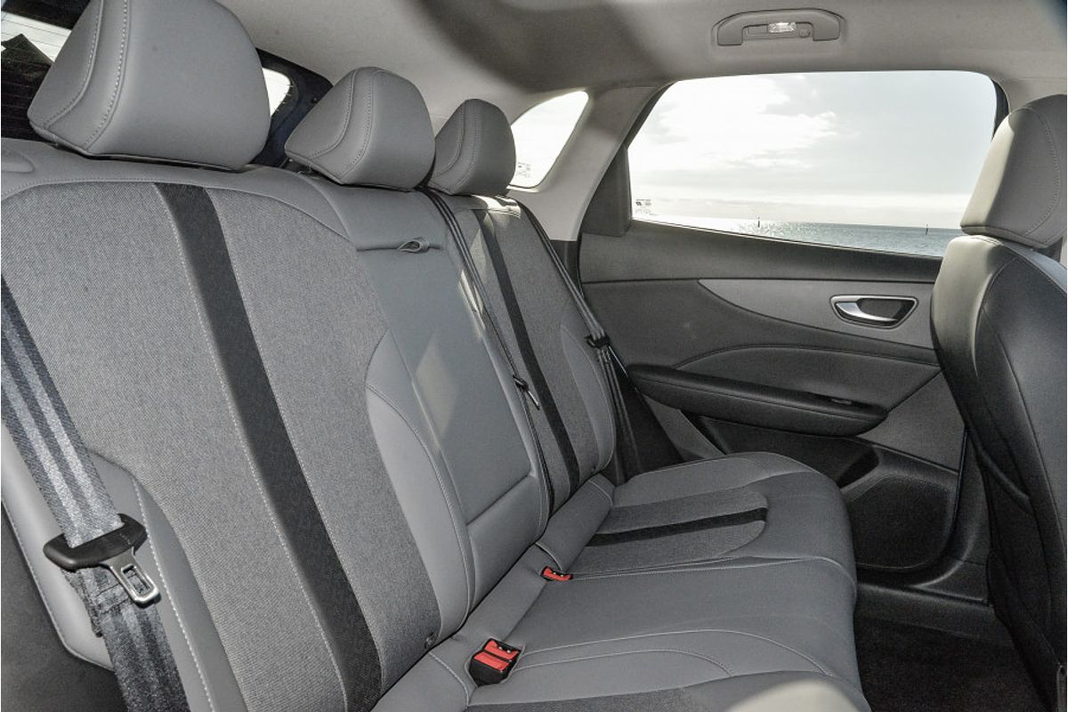 2025 MG MGS5 EV Essence 49 ZS3EM