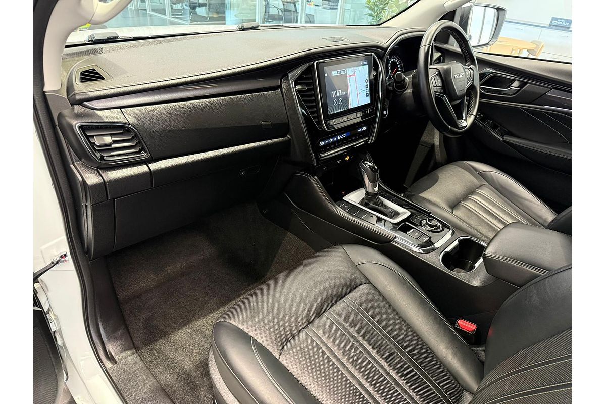 2024 Isuzu MU-X LS-T