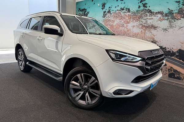2024 Isuzu MU-X LS-T
