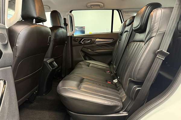 2024 Isuzu MU-X LS-T