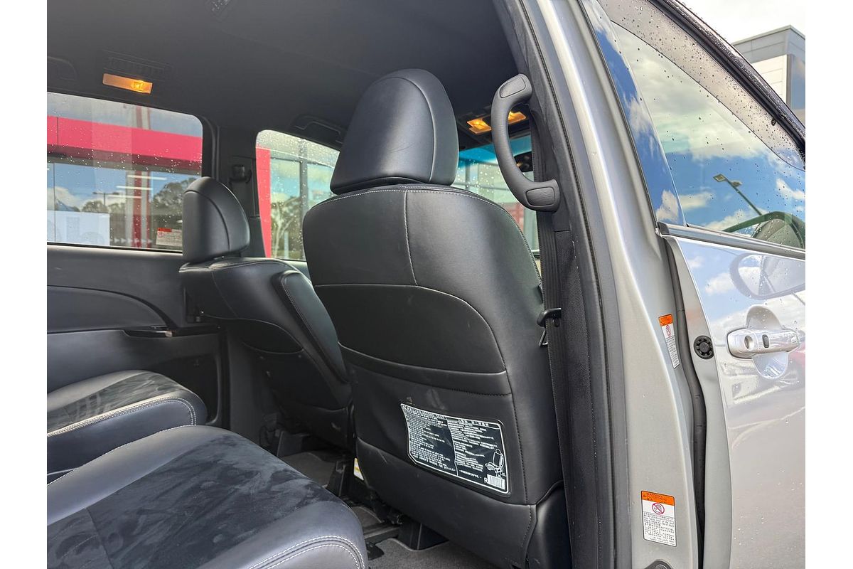 2019 Toyota Tarago GLX GSR50R
