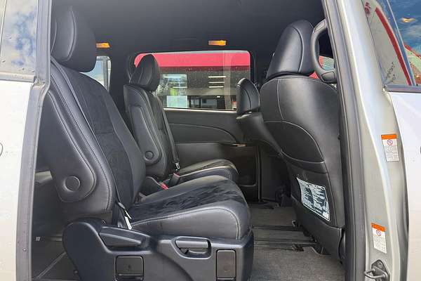 2019 Toyota Tarago GLX GSR50R