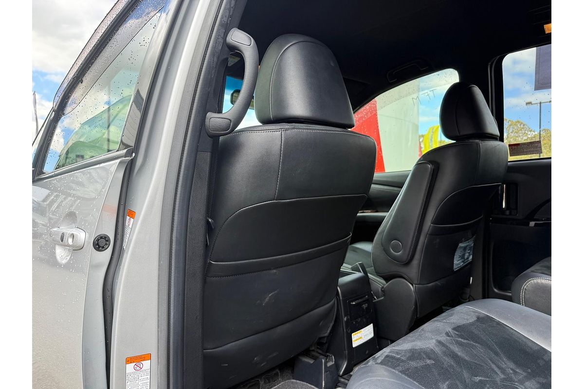 2019 Toyota Tarago GLX GSR50R